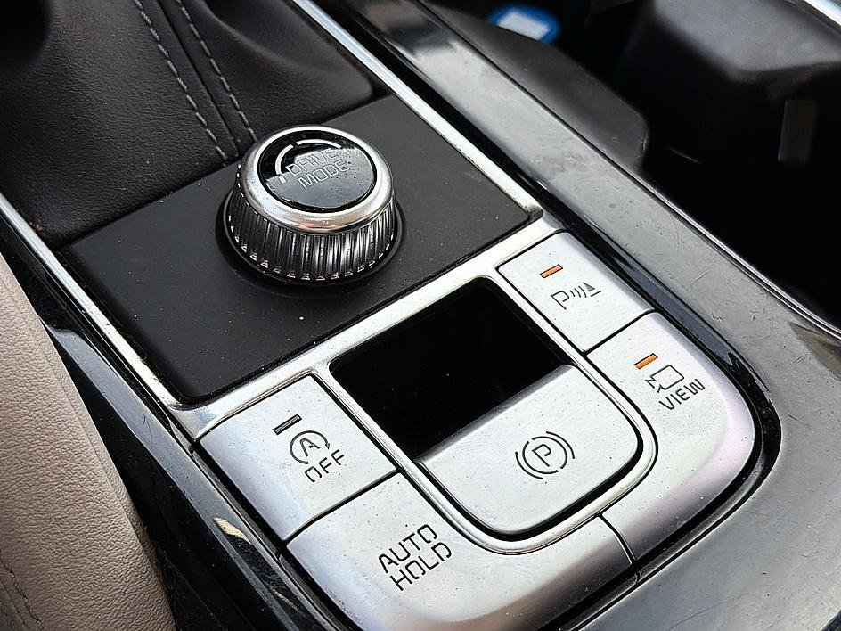 Used 2021 Glacial White Pearl Kia SX image 17