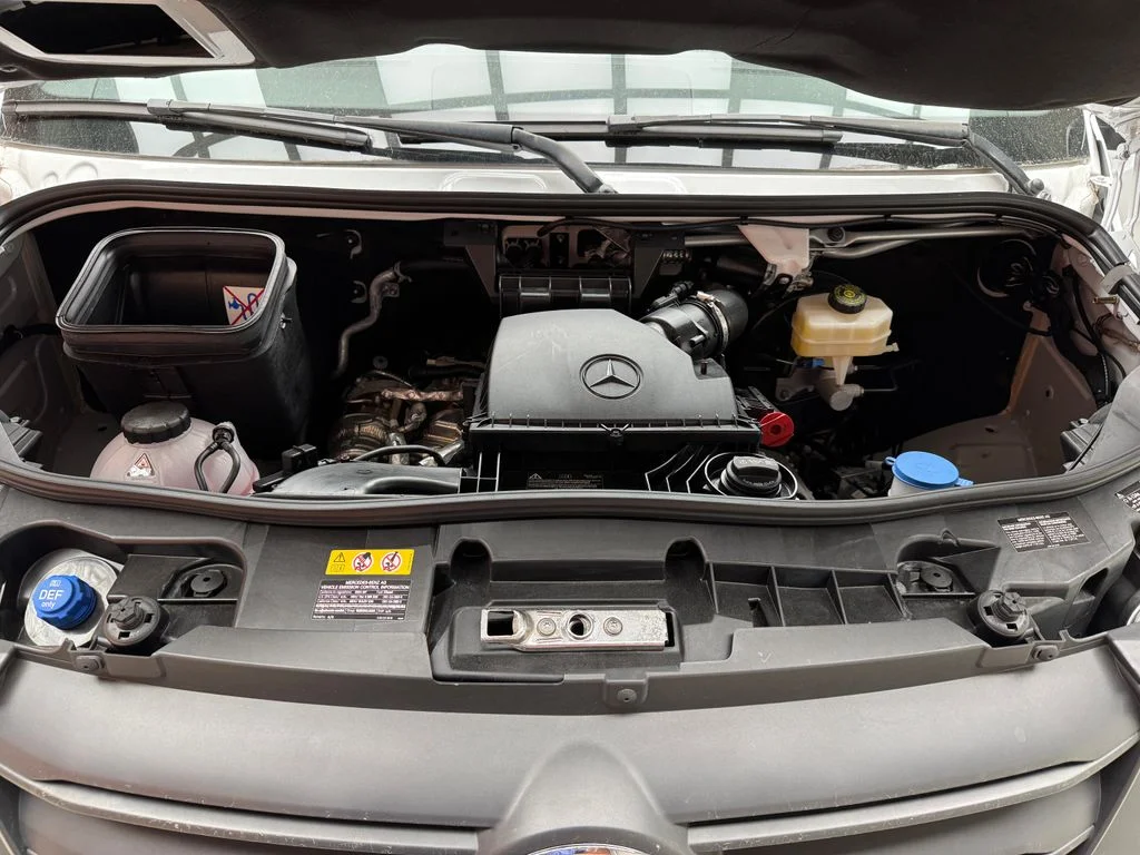 Used 2024 White Mercedes-Benz Standard Roof image 19