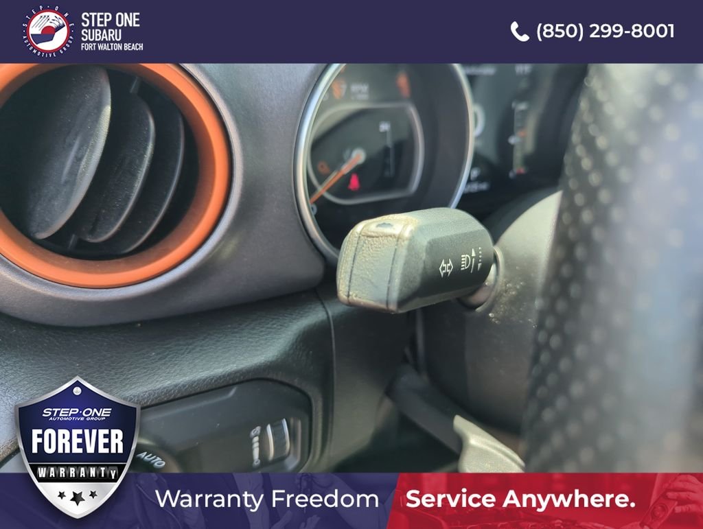 Used 2023 Silver Jeep Mojave image 21