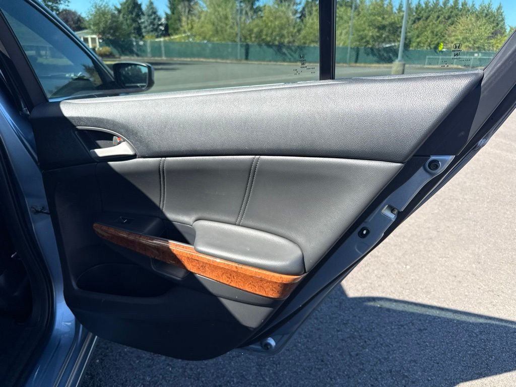 Used 2011 Celestial Blue Metallic Honda EX-L image 20
