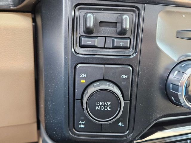 New 2026 Star White Metallic Tri-Coat Ford Lariat image 23