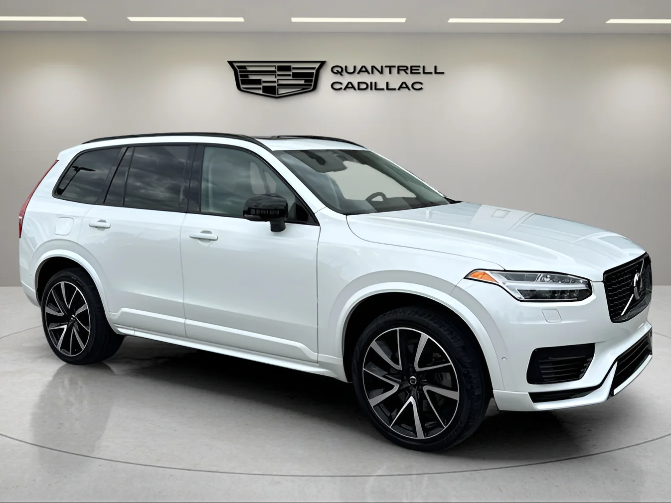 2023 Volvo XC90 Plus