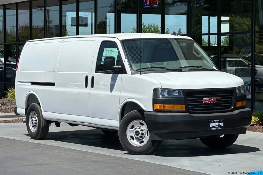 2025 GMC Savana 2500 Ext WB's photo
