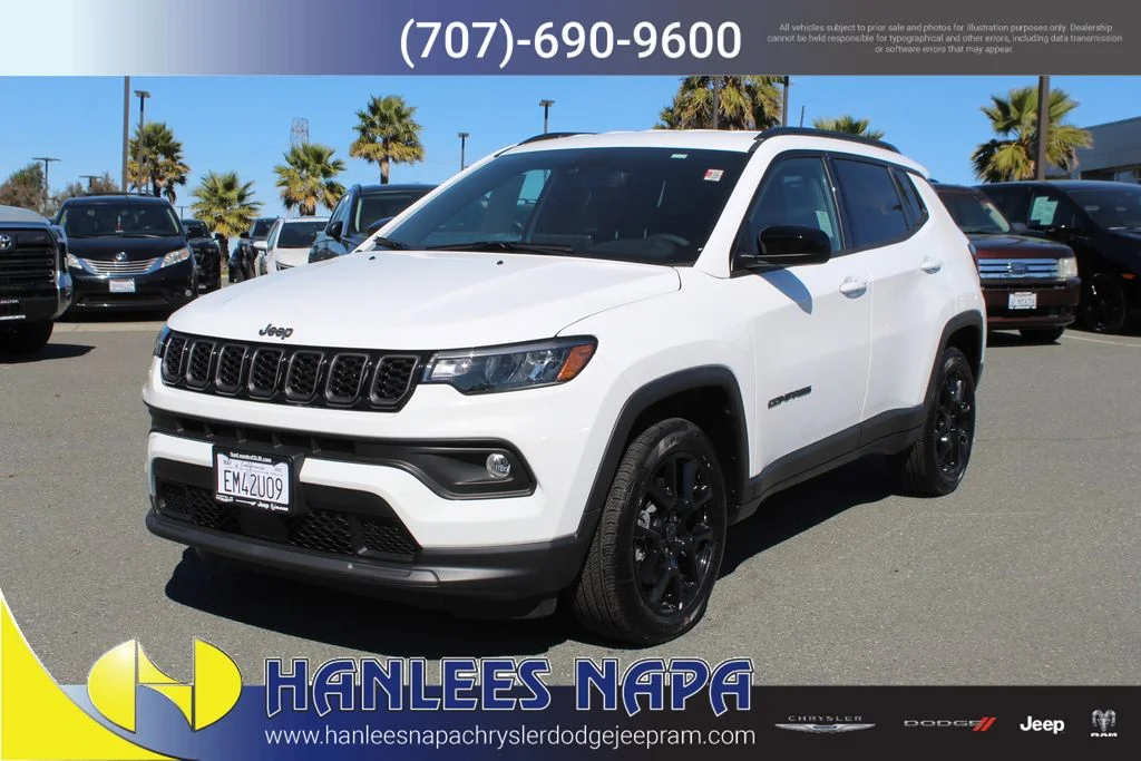 Used 2026 White Jeep Latitude image 3