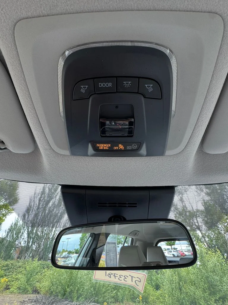 Used 2025 Silver Toyota L image 21