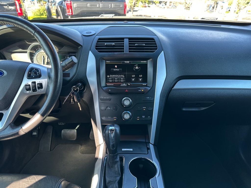 Used 2015 Silver Ford XLT image 18