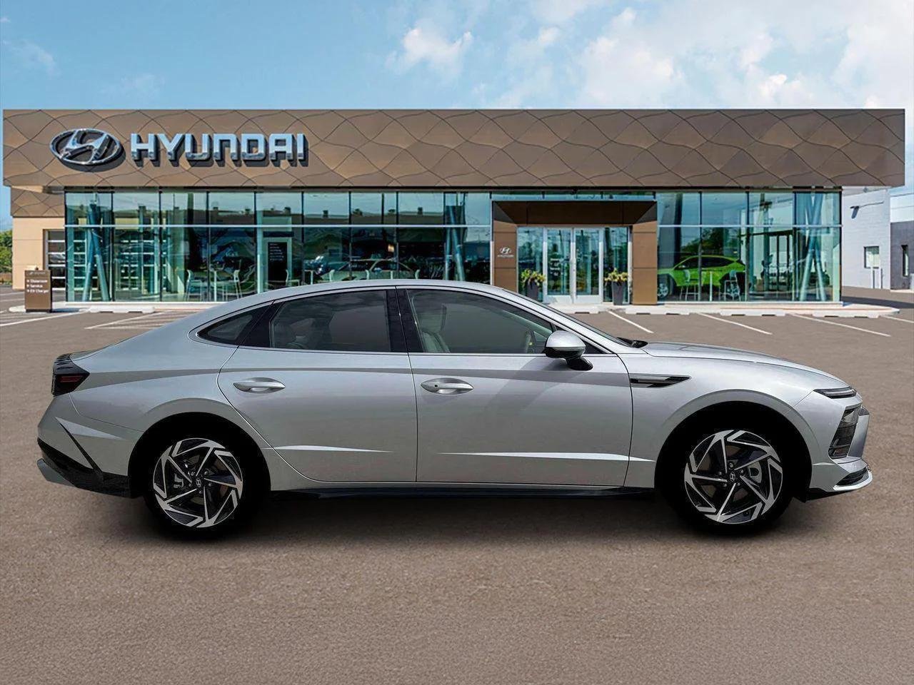 New 2026 Silver Hyundai SEL Sport image 9