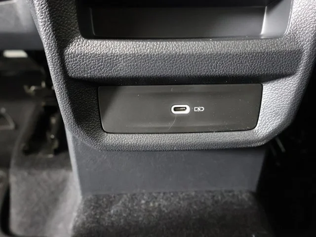 New 2025 Deep Black Pearl Volkswagen 1.5T SEL image 11
