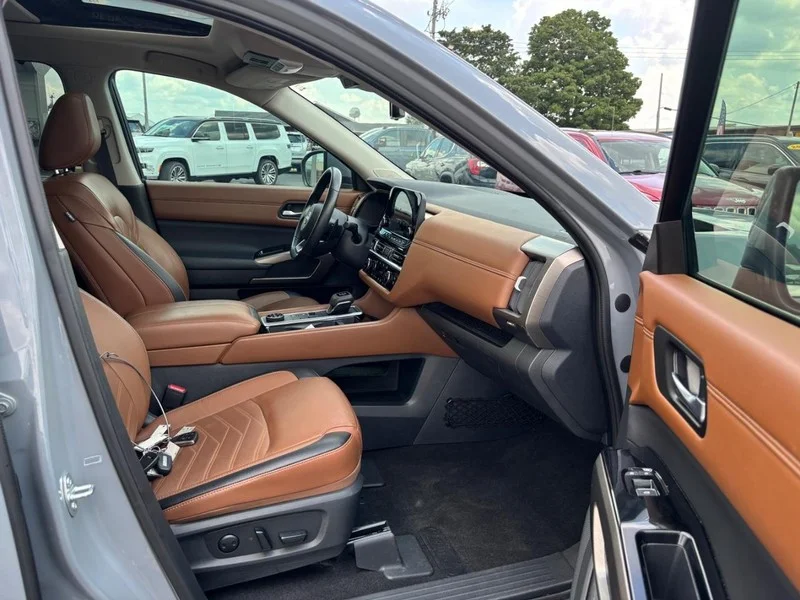 2024 Nissan Pathfinder Platinum - Photo 11