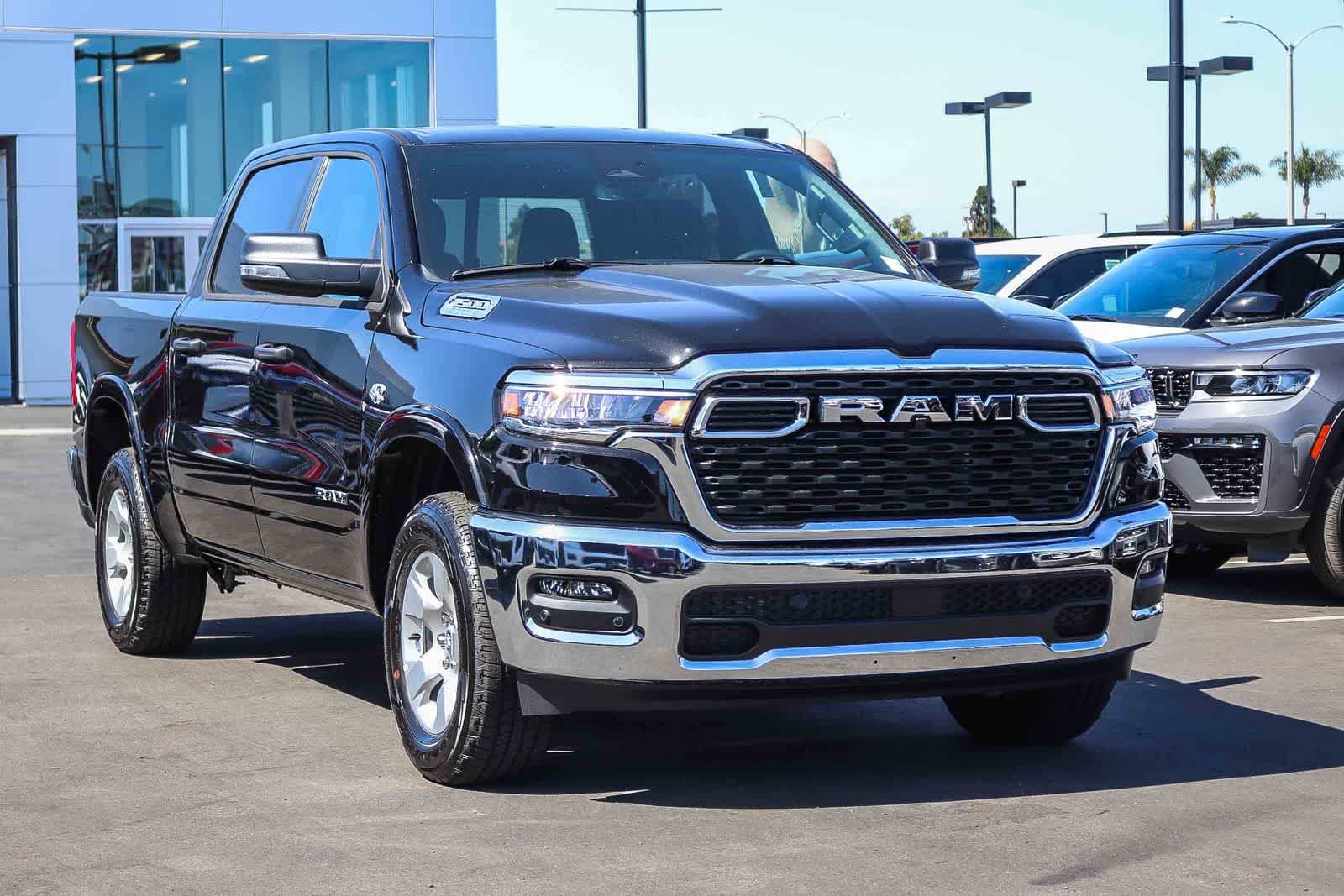 New 2026 Diamond Black Crystal Pearl-Coat Exterior Paint RAM Big Horn image 3