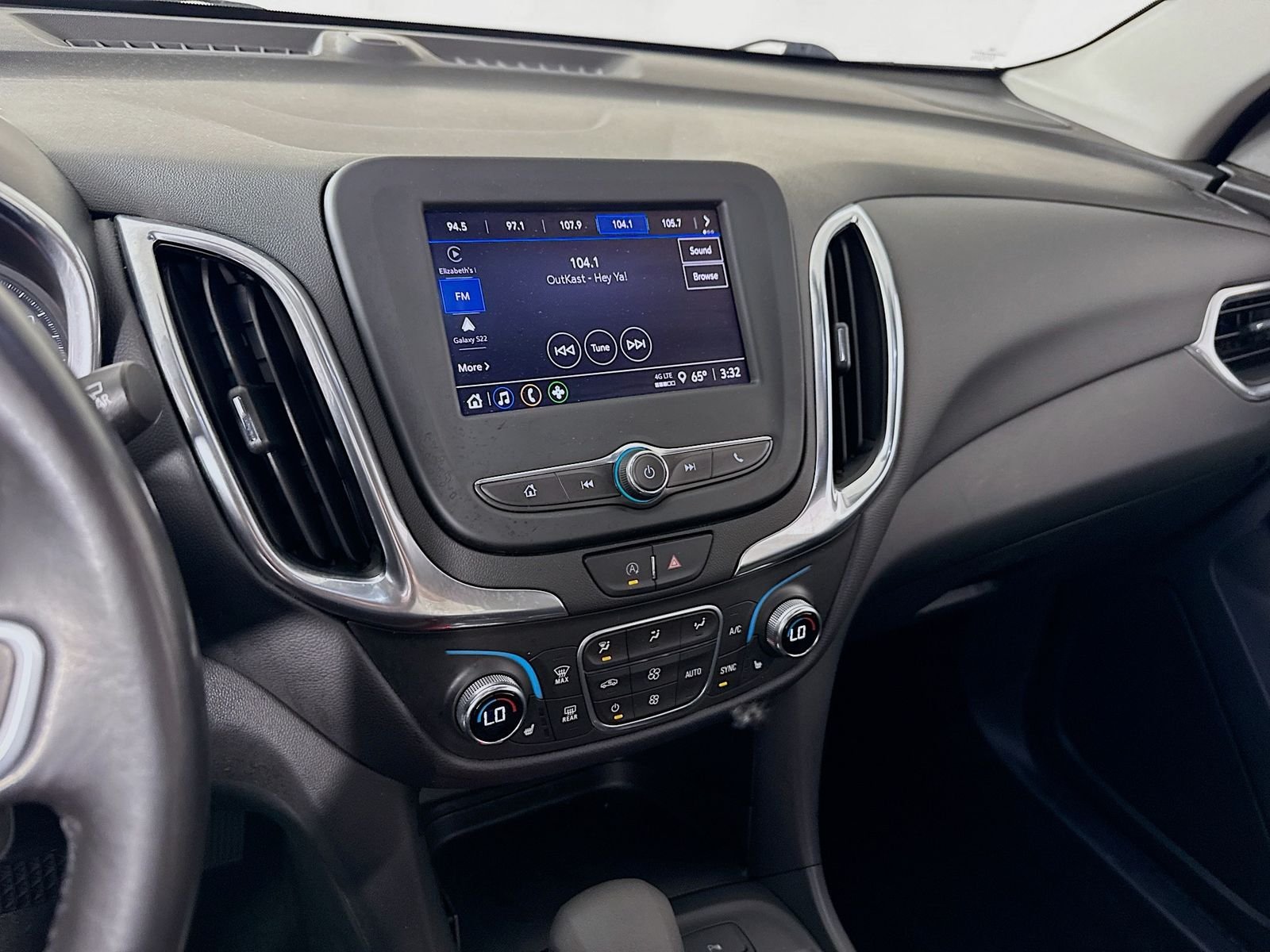 Used 2022 Summit White Chevrolet LT image 15