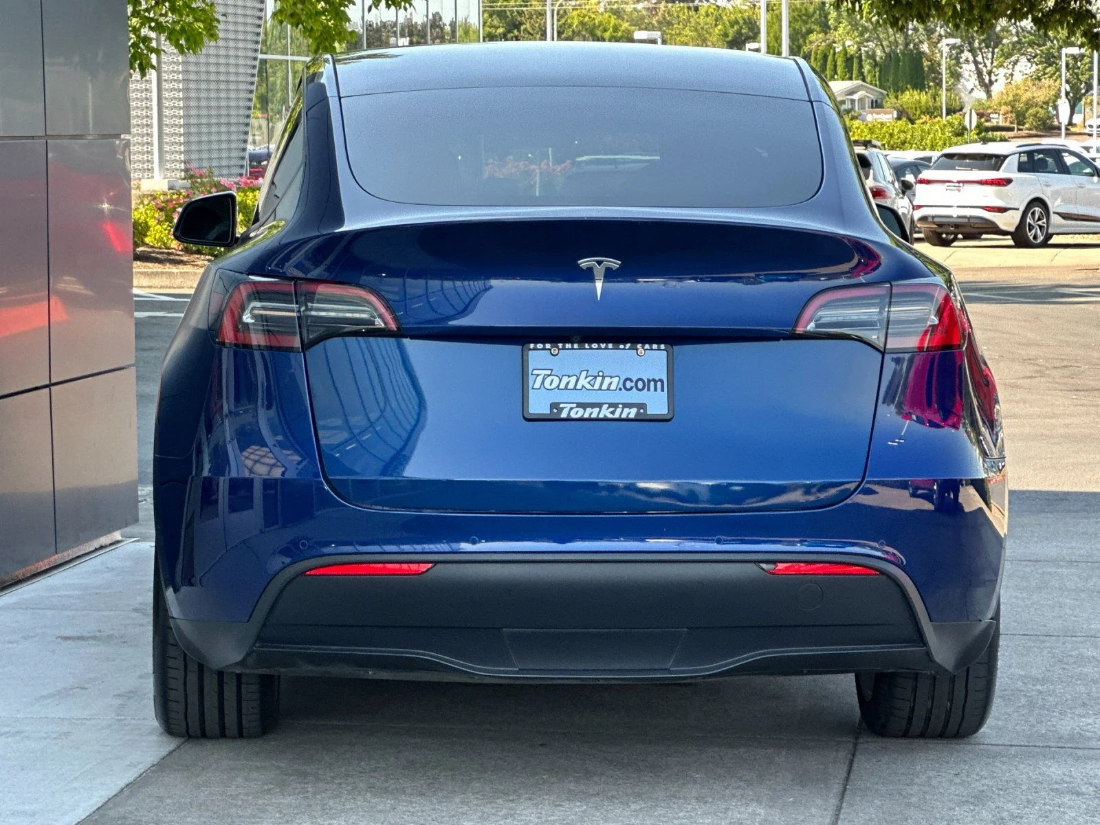 Used 2022 Blue Tesla Long Range image 4