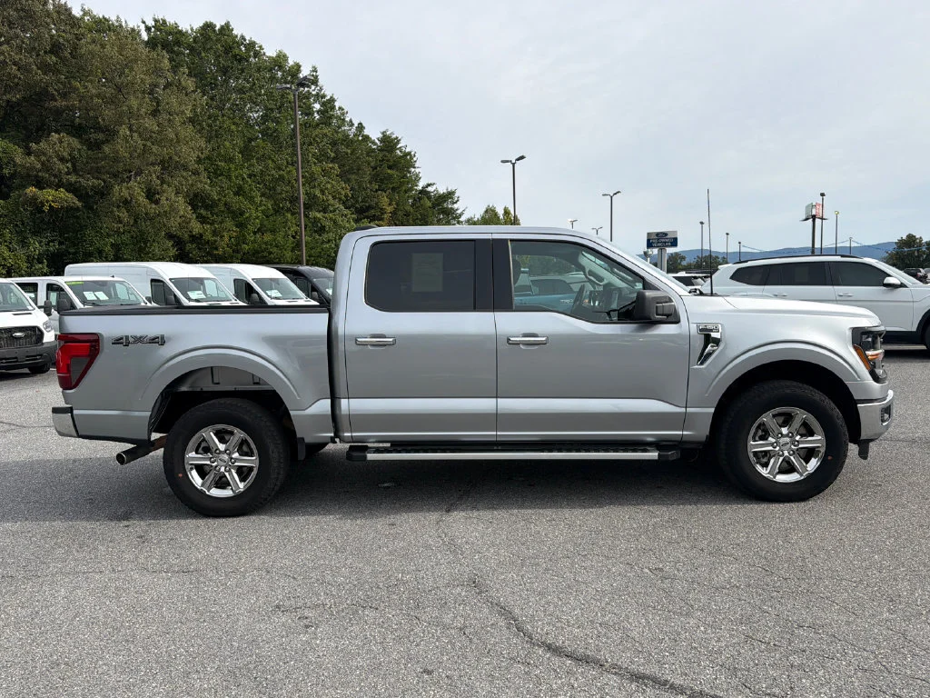 Used 2025 Silver Ford XLT image 8