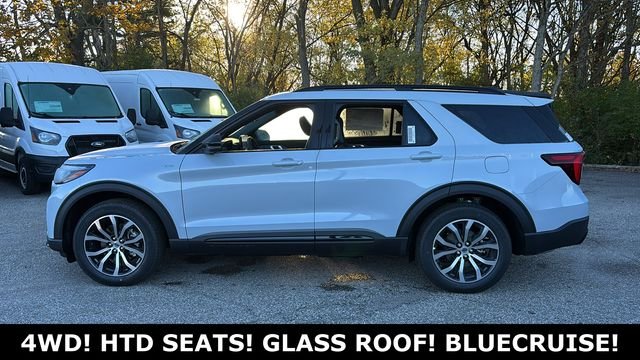 View vehicle photo 3