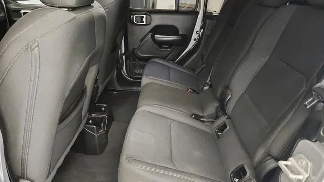 Used 2020 Billet Silver Metallic Clearcoat Jeep Sport image 20