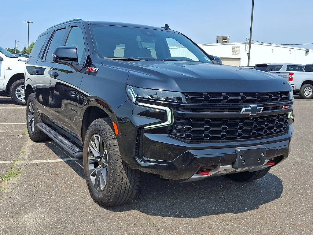 Used 2023 Black Chevrolet Z71 image 2