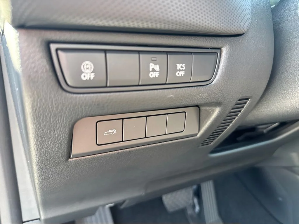 New 2026 Sand Metallic Mazda 2.5 S Meridian Edition image 11