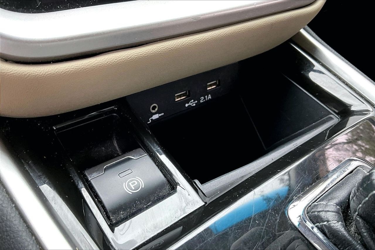 Used 2020 Gray Subaru Premium image 25