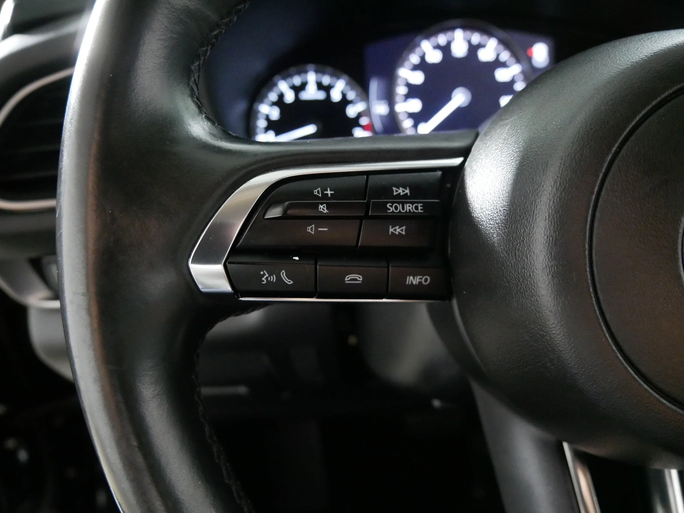 Used 2024 Jet Black Mica Mazda 2.5 S Select Sport image 27