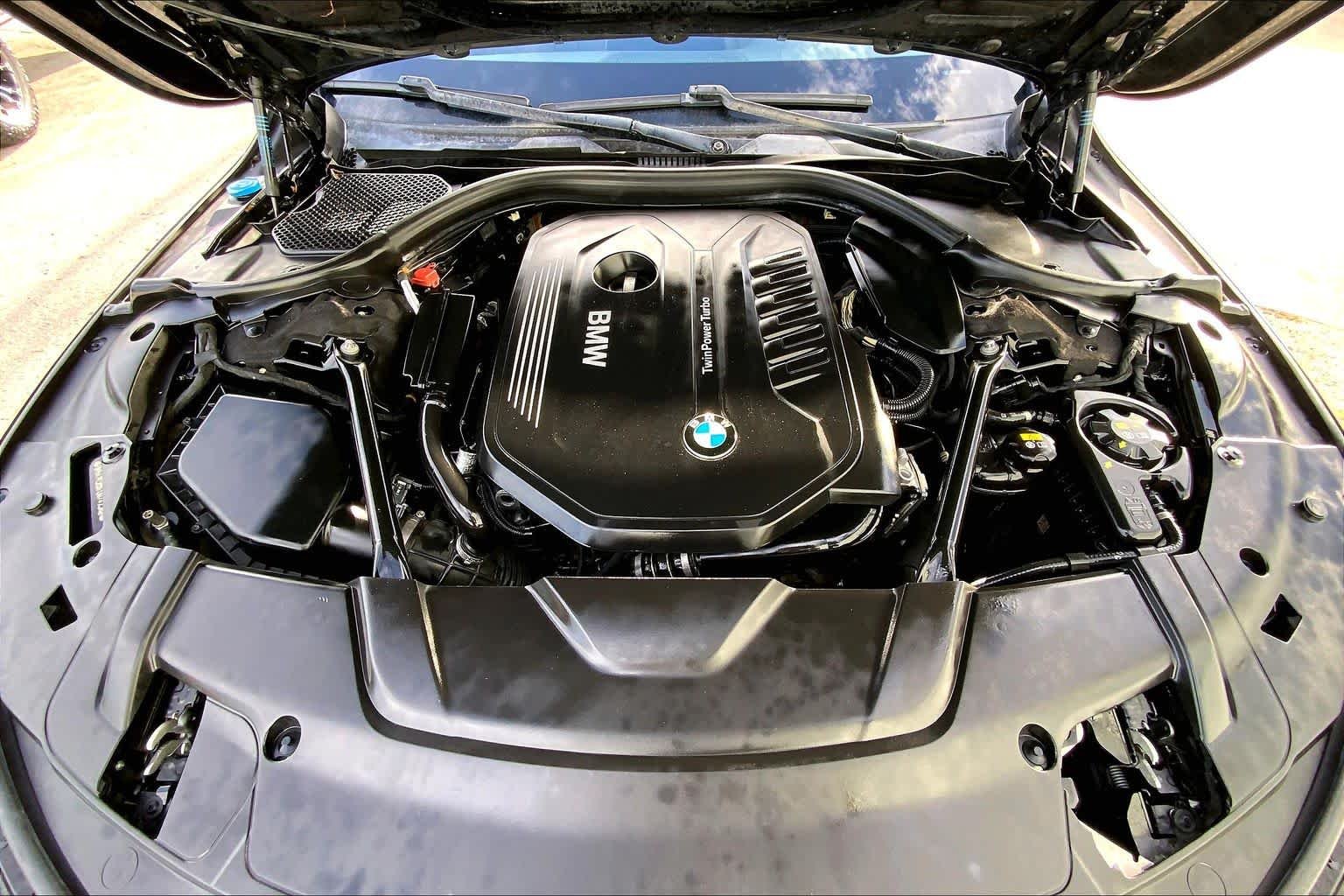 Used 2018 Jet Black BMW 740i image 29