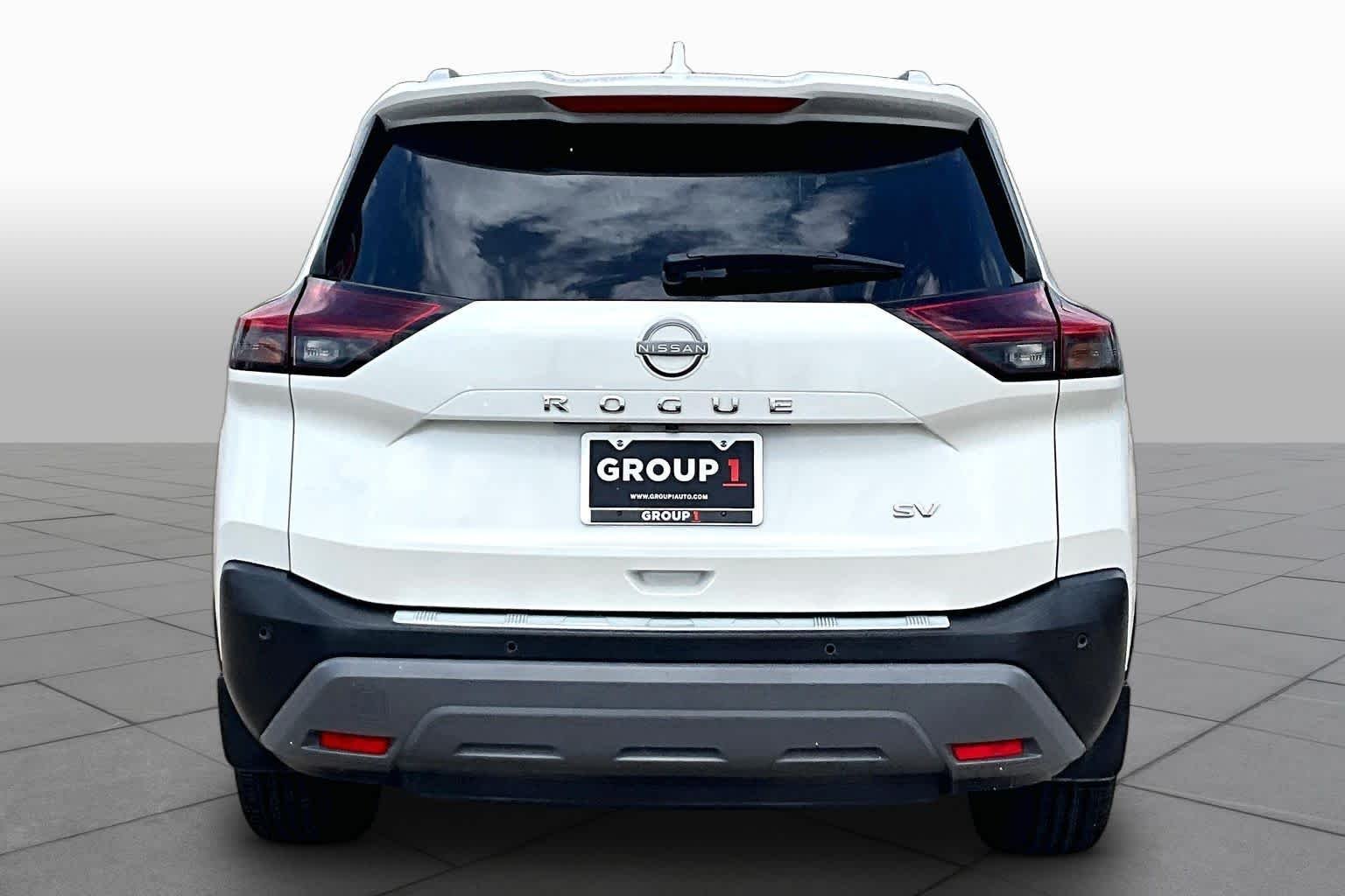 Used 2023 Pearl White Tricoat Nissan SV image 5