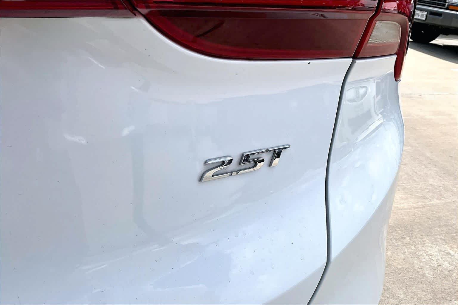 Used 2021 Quartz White Hyundai Limited image 10