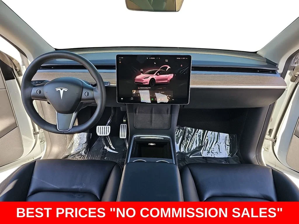 Used 2022 White Tesla Performance image 9