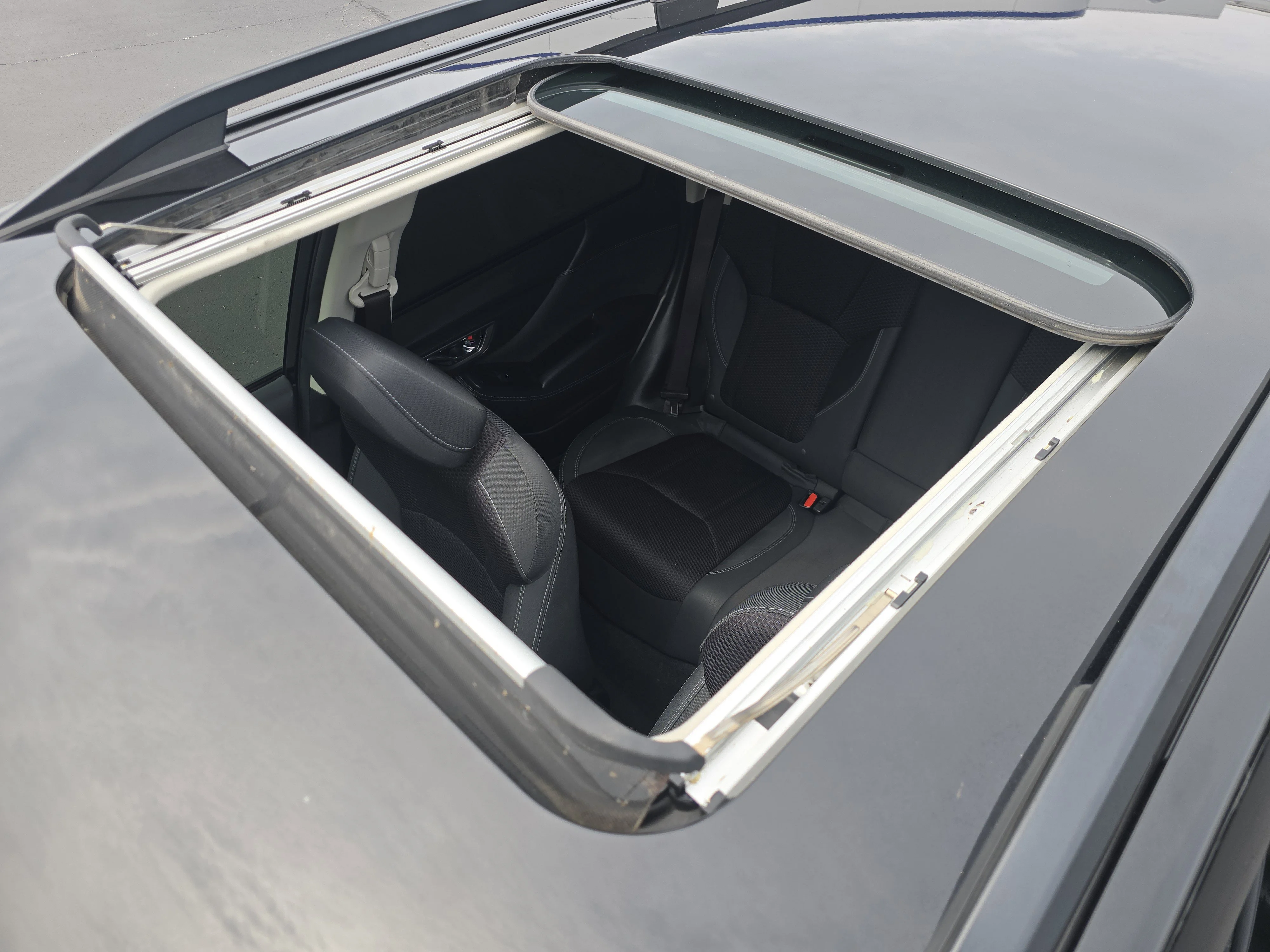 Used 2021 Crystal Black Silica Subaru Premium image 9