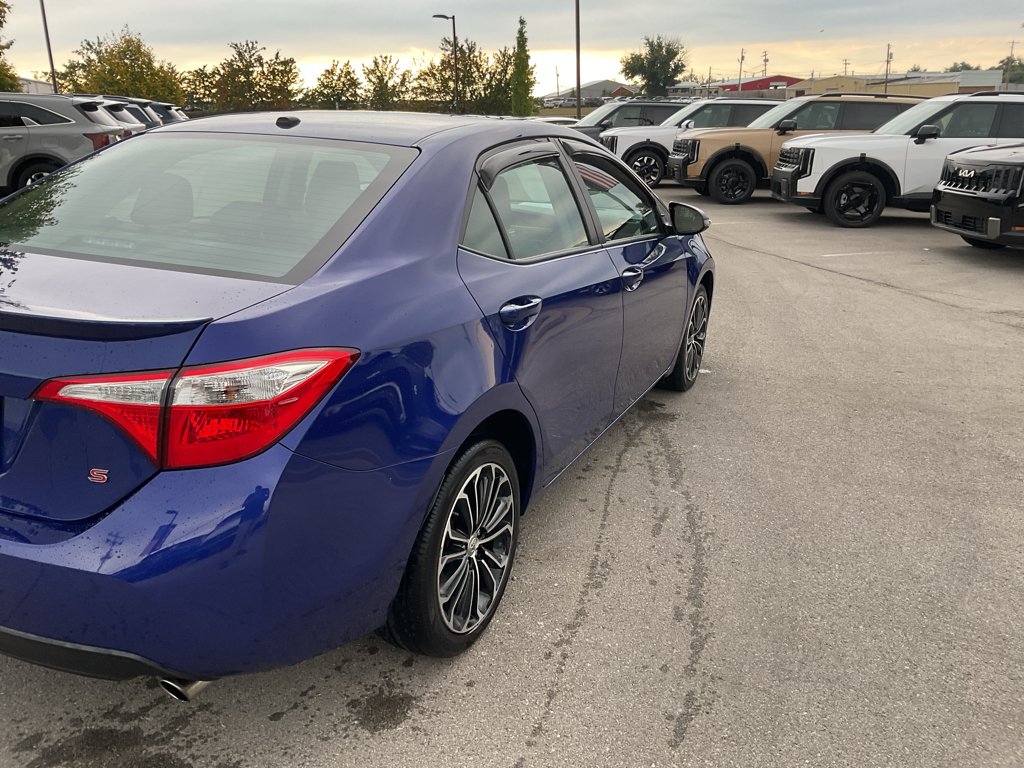Used 2015 Blue Crush Metallic Toyota S Premium image 9