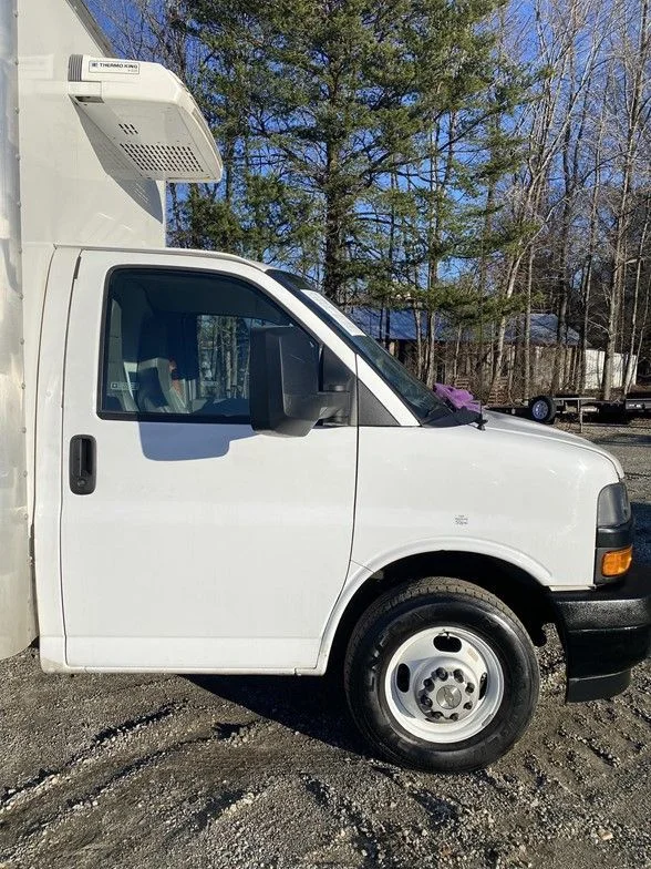 Used 2024 White Chevrolet Work Van image 29