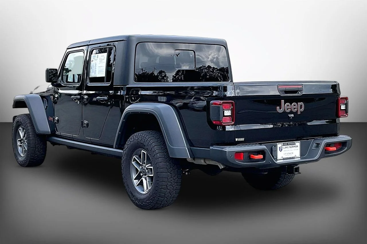 Certified Used 2024 Black Jeep Mojave image 6