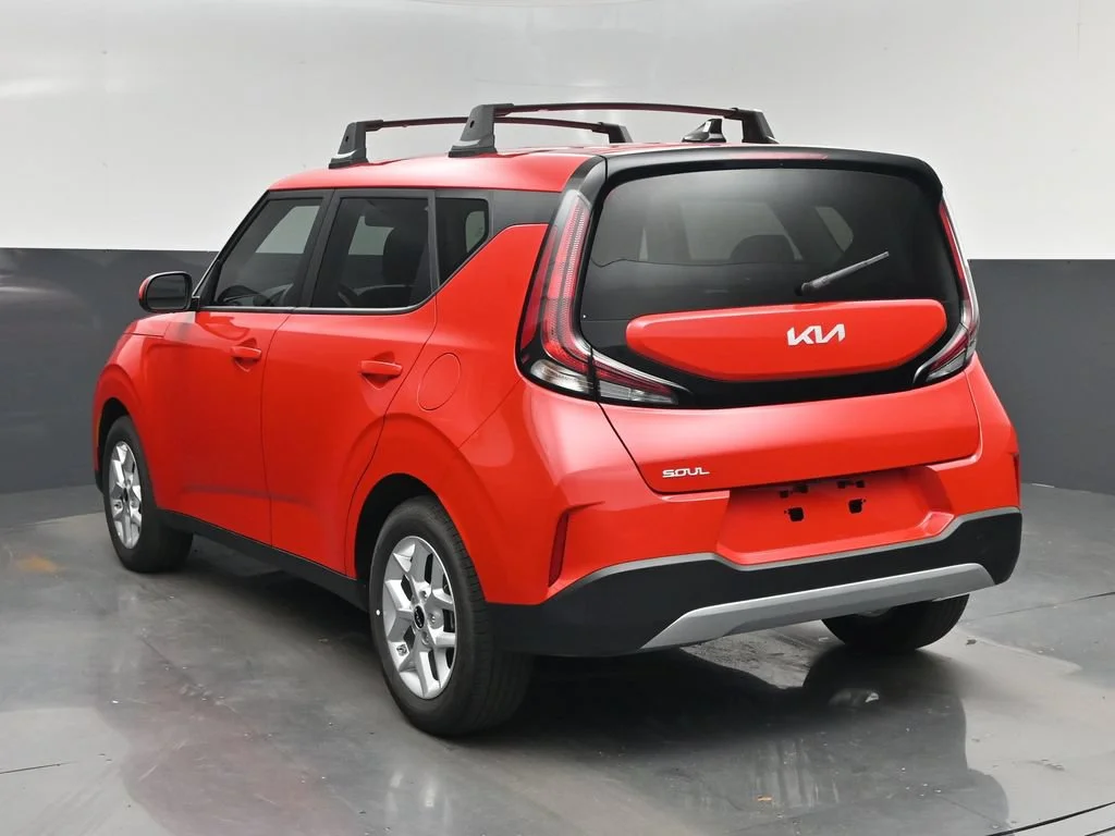 Used 2025 Red Kia LX image 4
