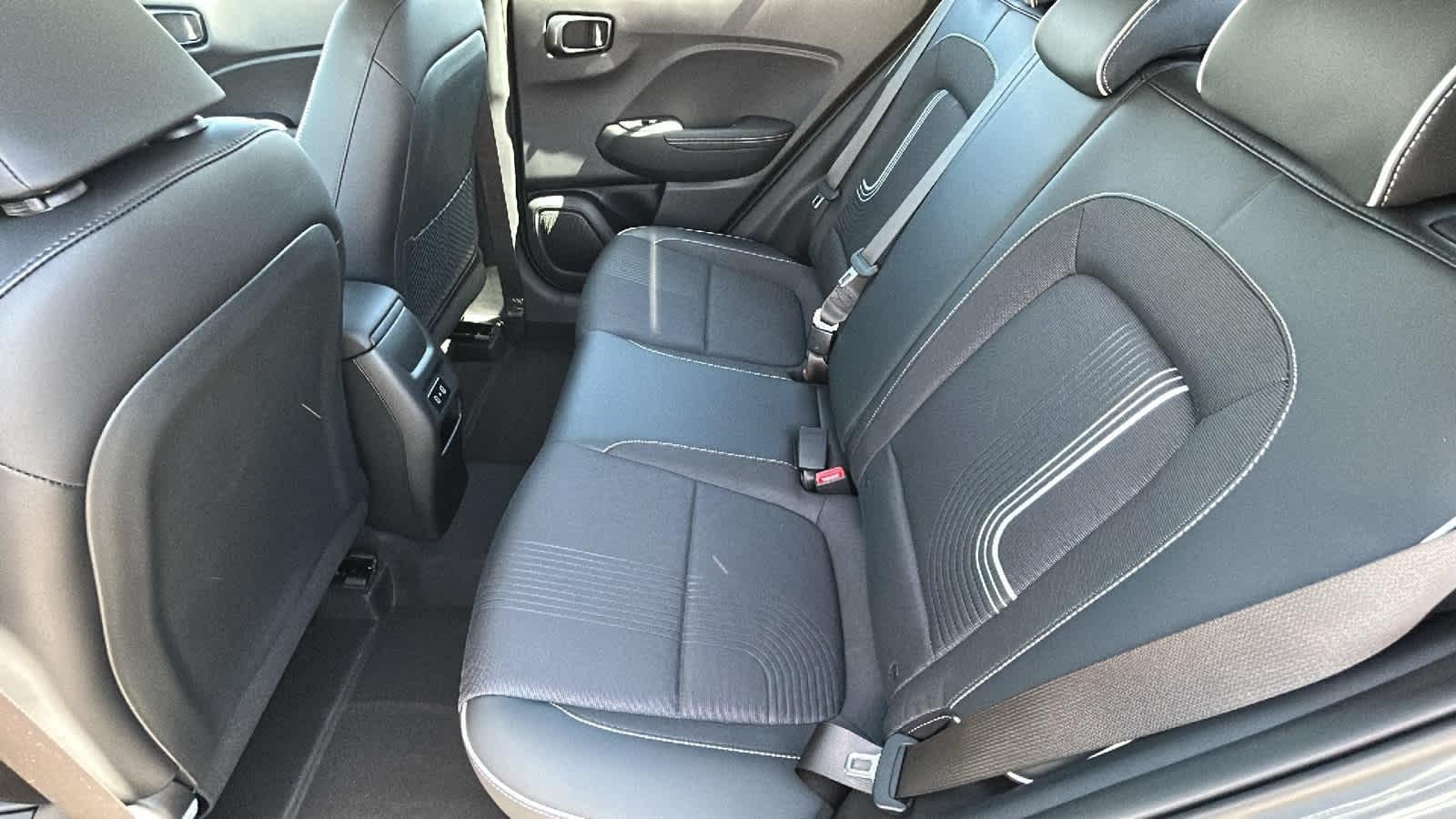New 2026 Ecotronic Gray w/Black Roof Hyundai SEL w/Two-Tone Roof image 54