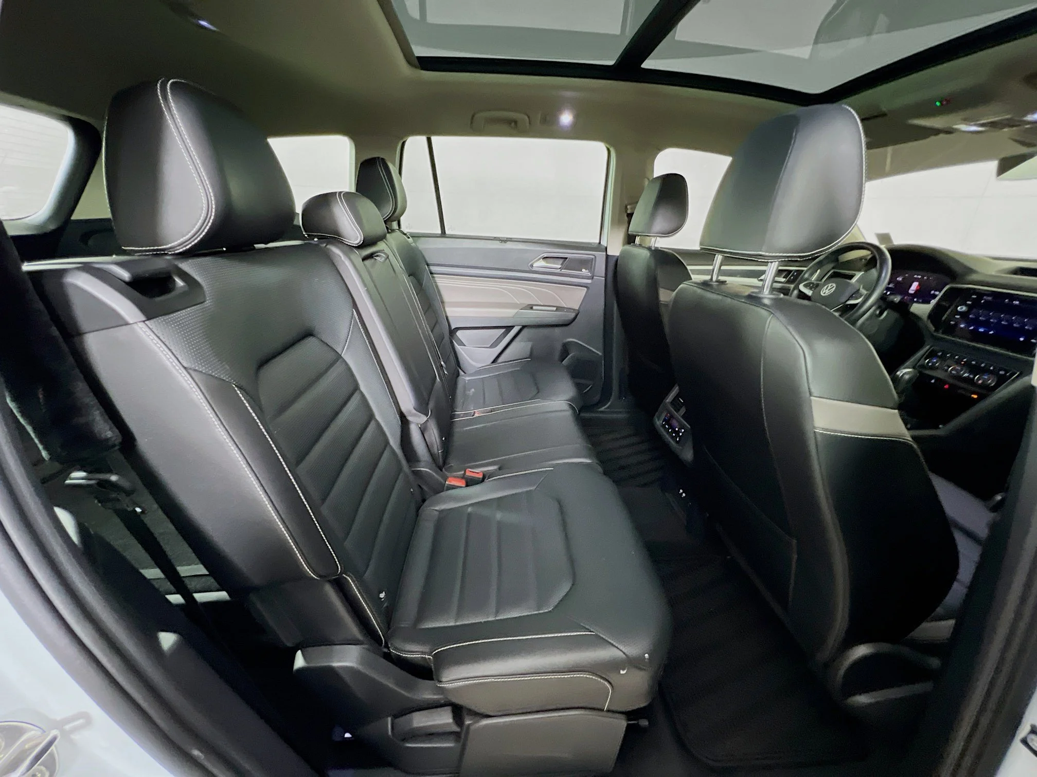2022 Volkswagen Atlas SEL Premium R-Line - Photo 42