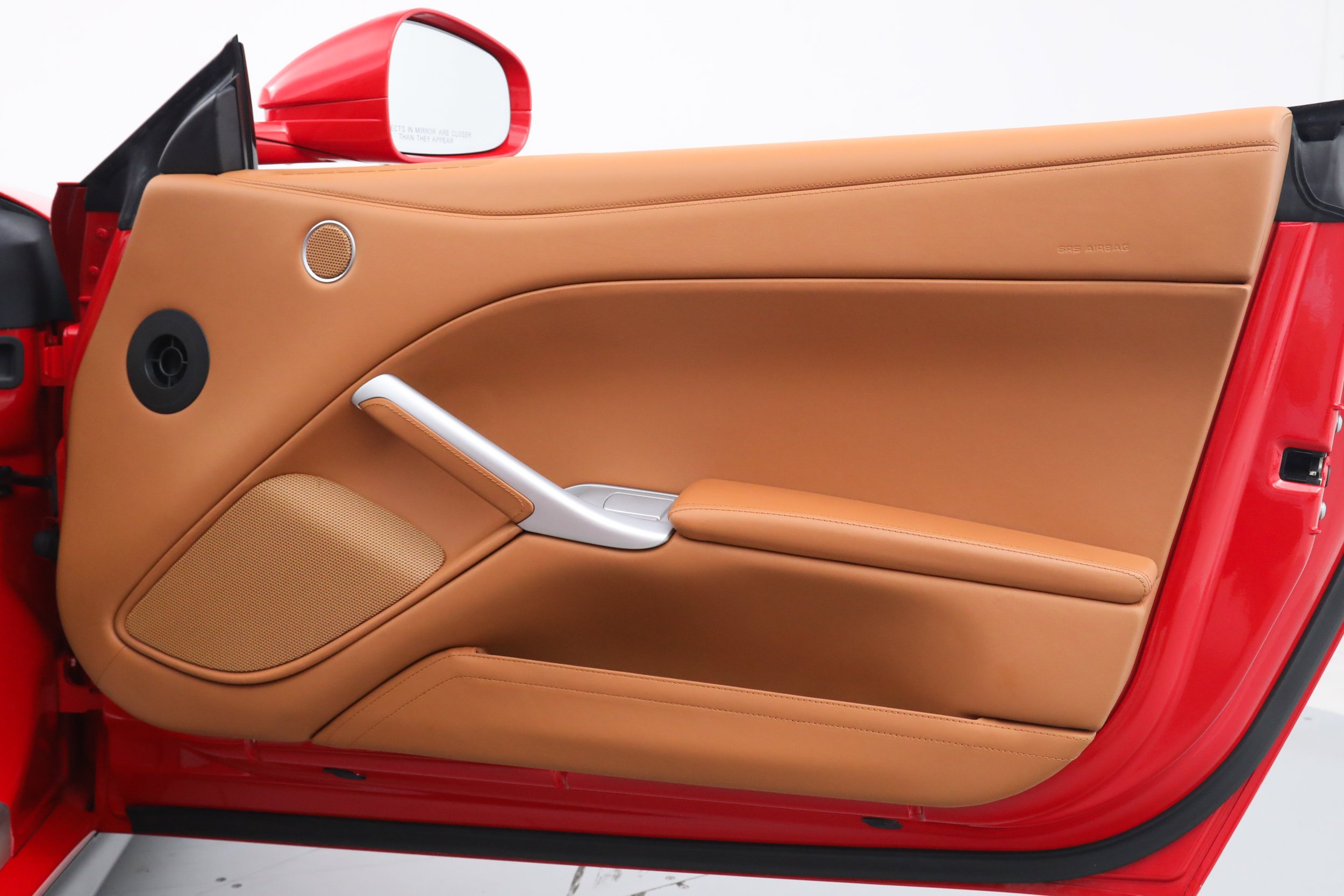 Used 2014 Red Ferrari  image 18