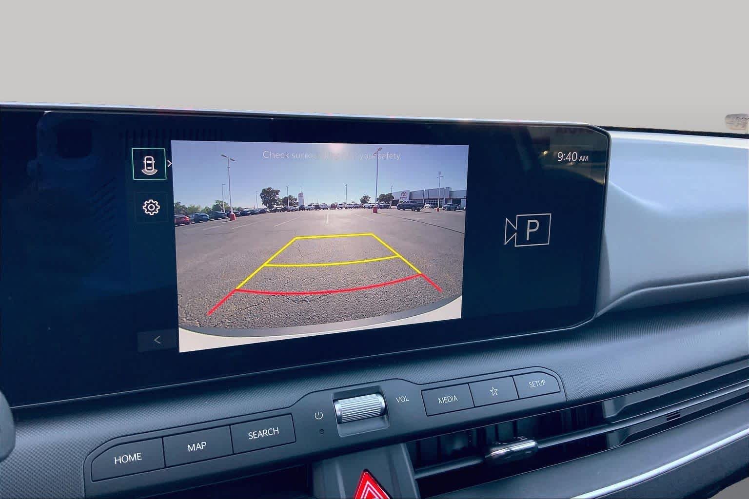 Used 2025 Snow White Pearl Kia LXS image 27