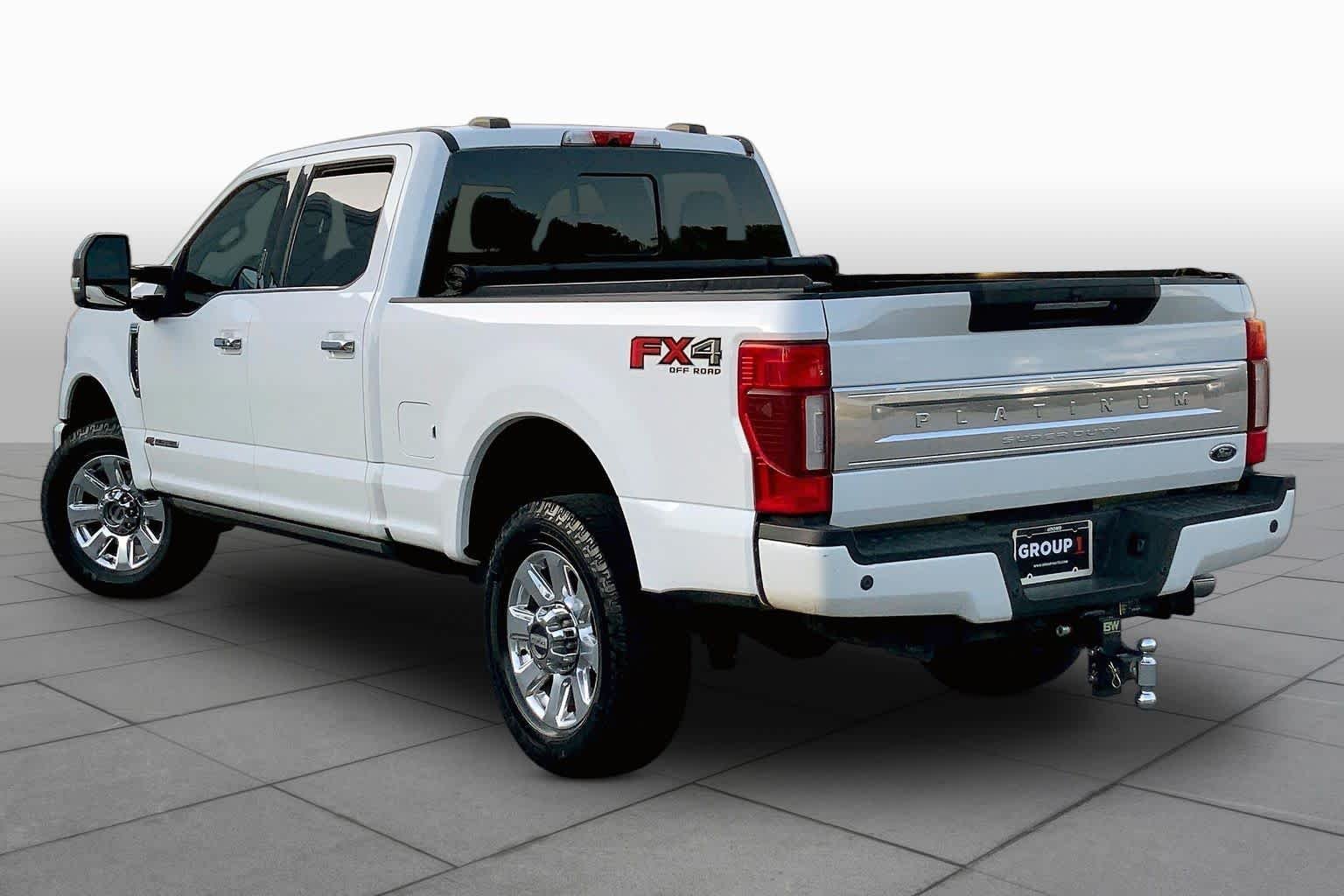 Used 2022 Star White Metallic Tri-Coat Ford Platinum image 11