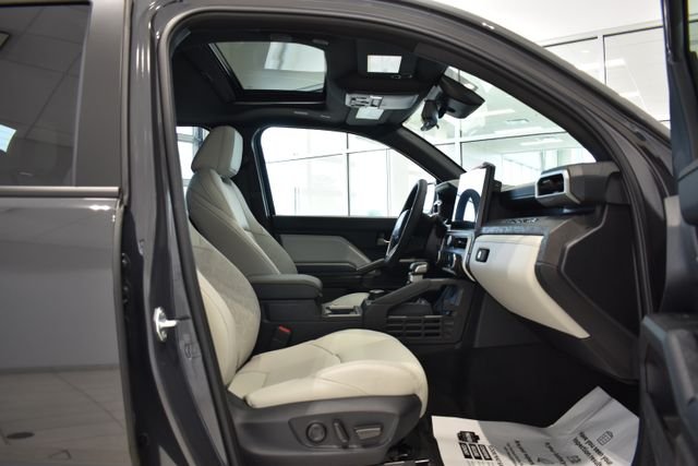 Certified Used 2025  Toyota Limited image 12