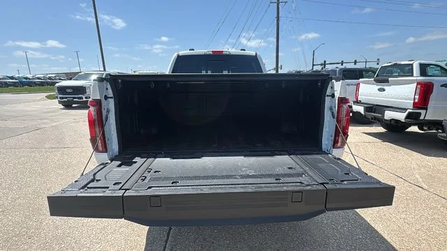 Used 2025 White Ford Lariat image 12