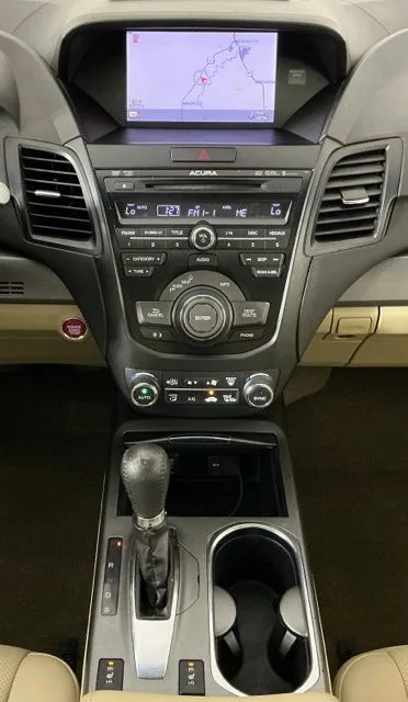 Used 2013 White Diamond Pearl Acura Technology Package image 18