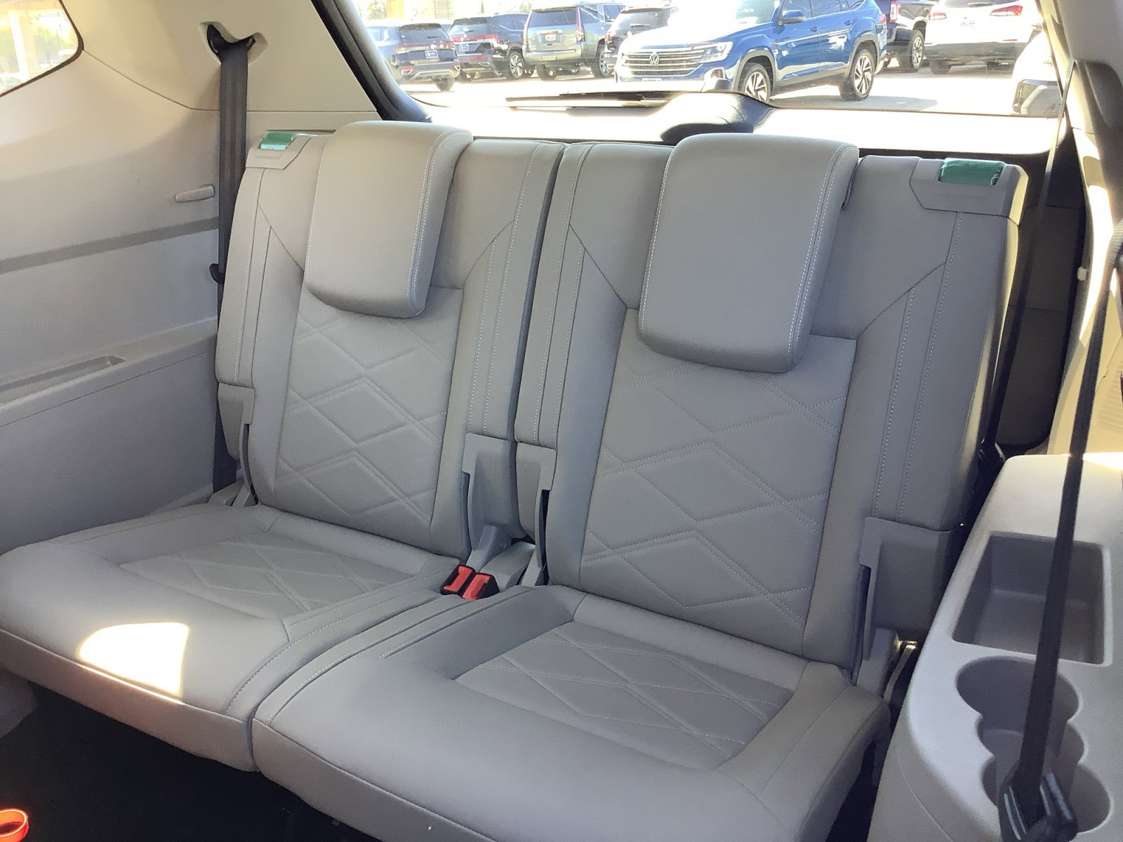 2025 Volkswagen Atlas SE w/Tech - Photo 23