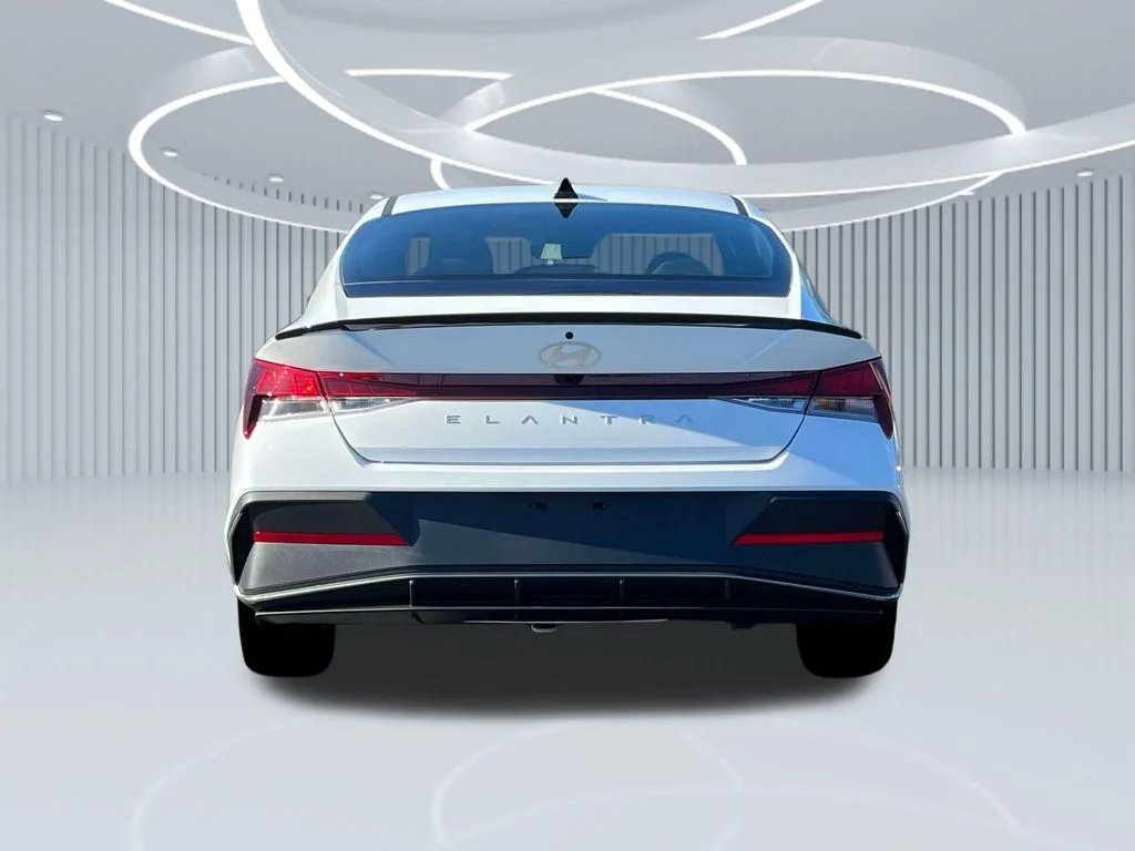 2025 Hyundai Elantra SEL - Photo 25