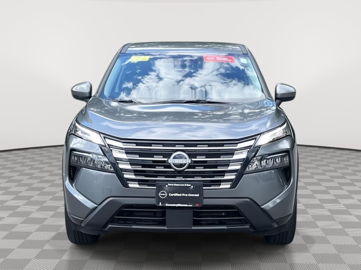 Used 2025 Gun Metallic Nissan SV image 2
