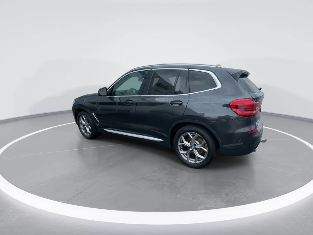 Used 2021 Gray BMW xDrive30i image 6