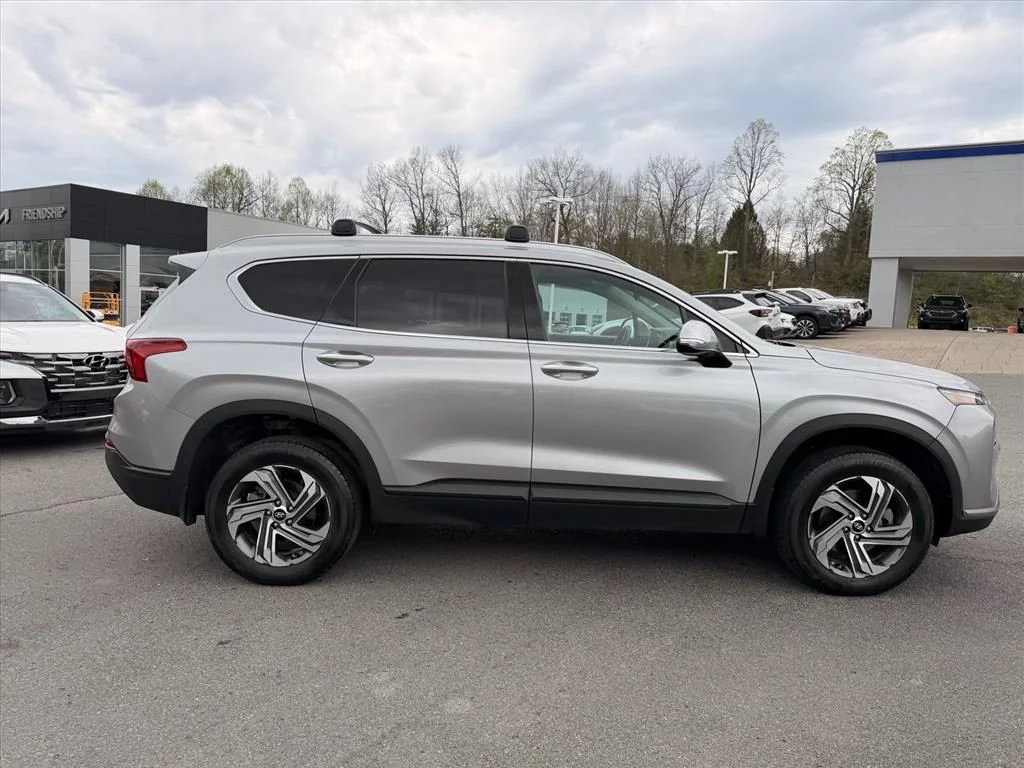 Used 2023 Silver Hyundai SEL image 14