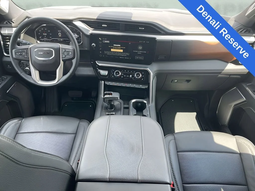 Used 2024 White Frost Tricoat GMC Denali image 21