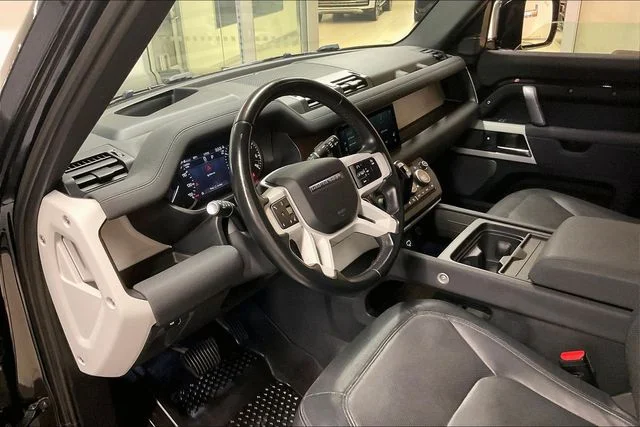 Certified Used 2023 Black Land Rover X-Dynamic SE image 22