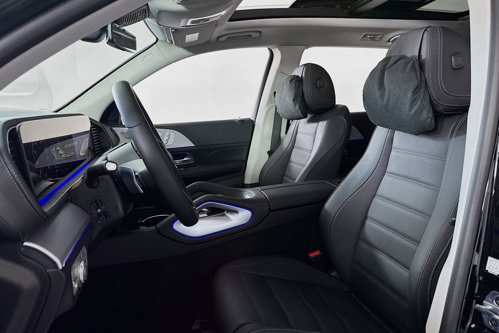 New 2026 Obsidian Black Metallic Mercedes-Benz GLS 450 4MATIC® SUV image 17