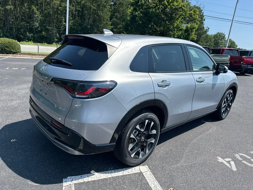 New 2027 Solar Silver Metallic Honda EX-L image 3