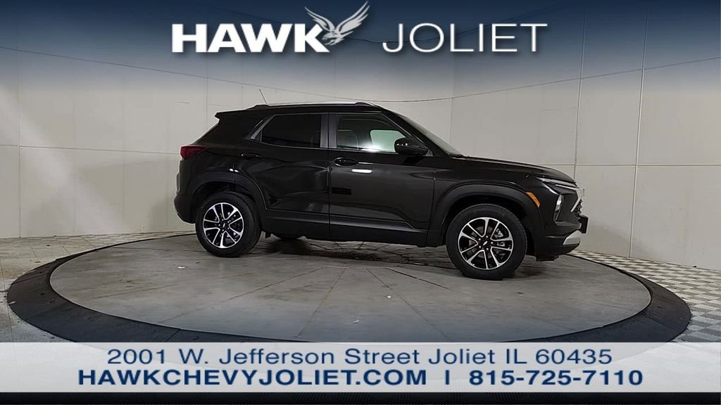 Used 2025 Black Chevrolet LT image 8